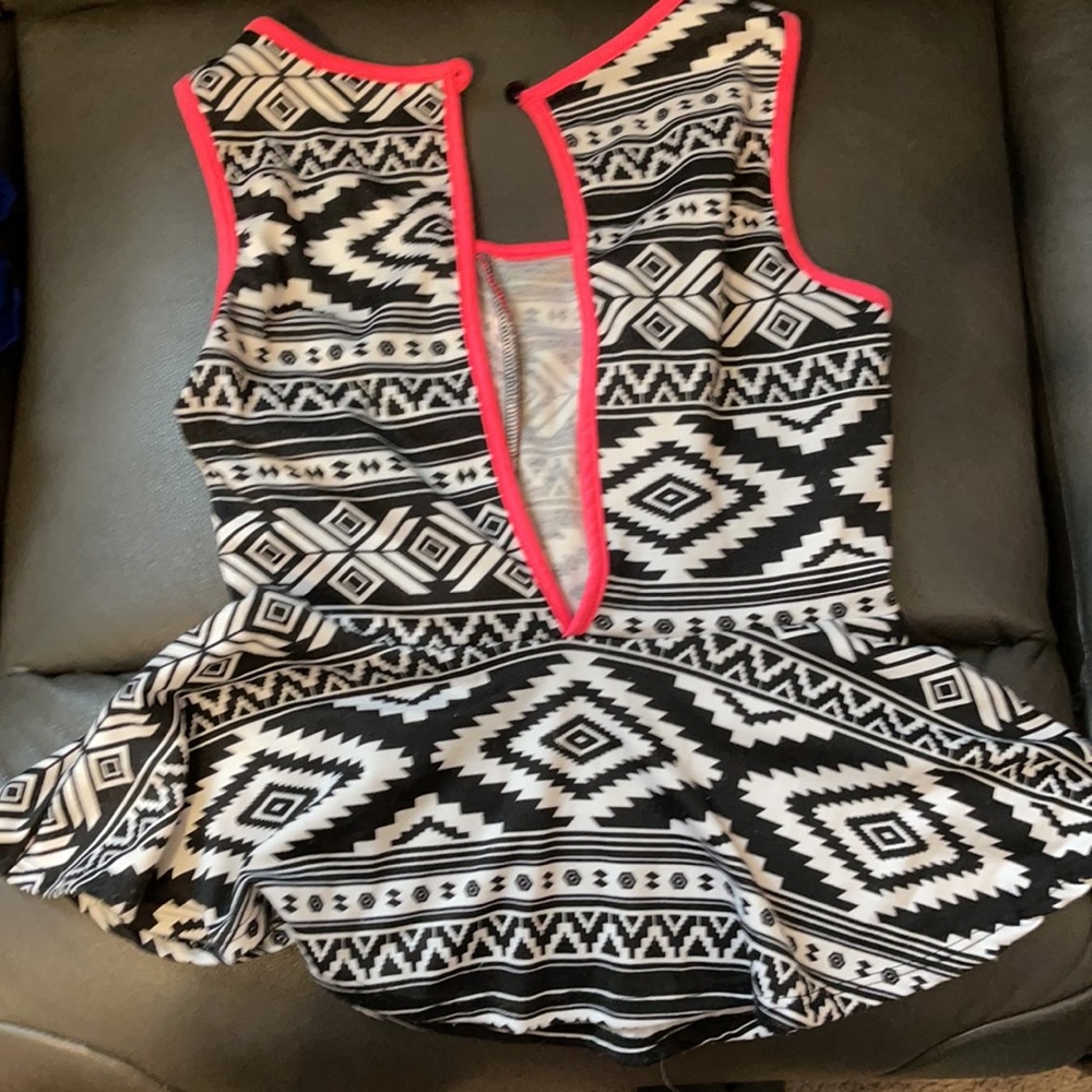 Small top - Picture 2 of 2